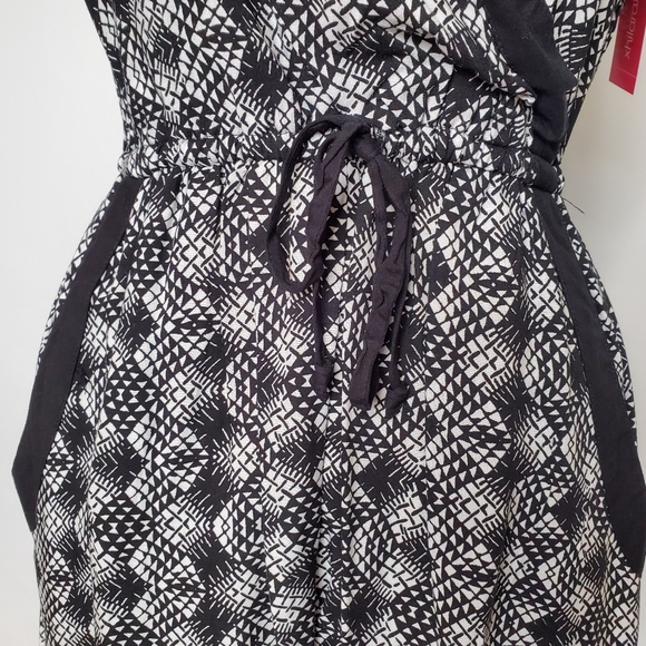 Black/White Xhilaration Romper - Size M (NWT) - Picture 3 of 12